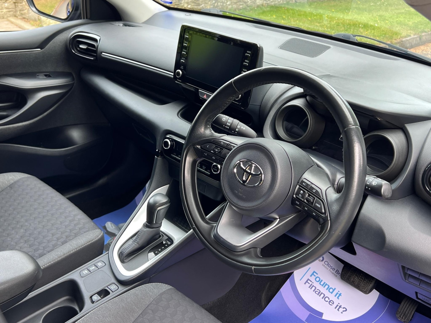 Used Toyota Yaris 2020 for sale - 76953909: Photo 34