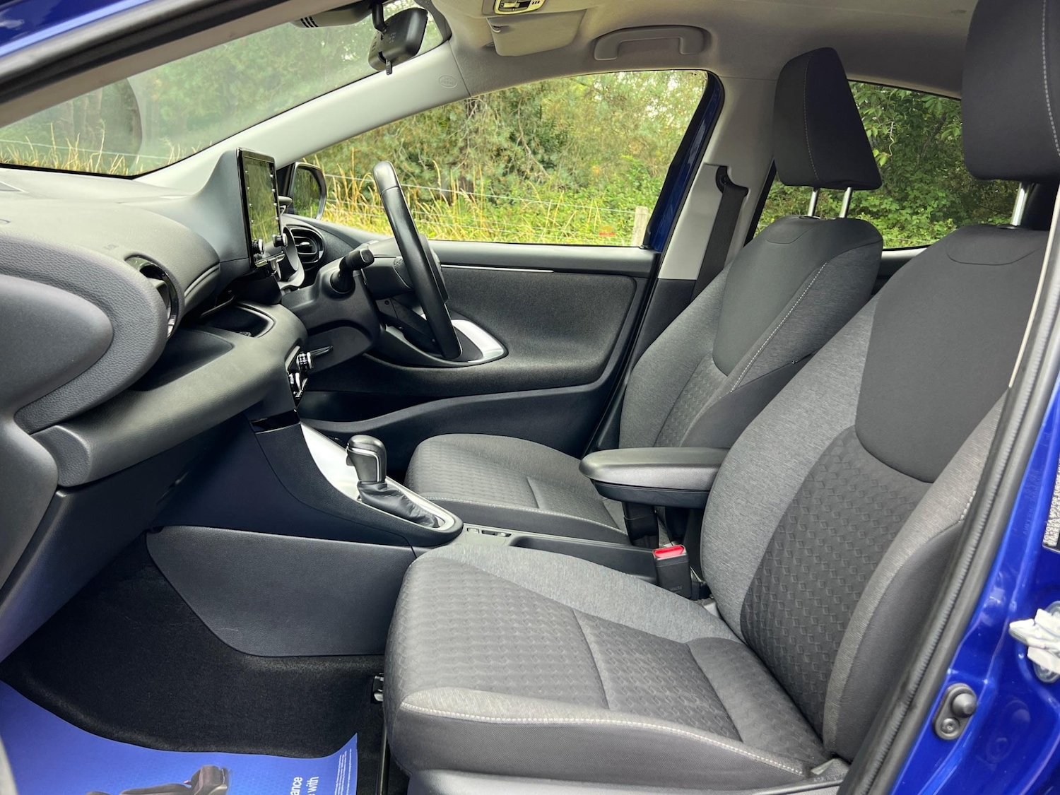 Used Toyota Yaris 2020 for sale - 76953909: Photo 41