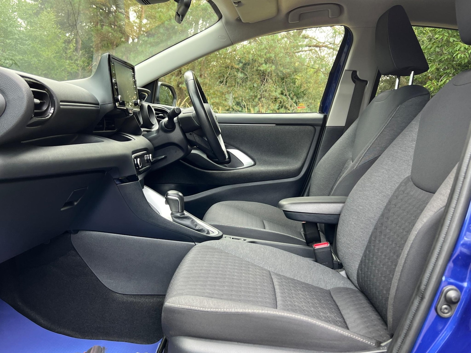 Used Toyota Yaris 2020 for sale - 76953909: Photo 43