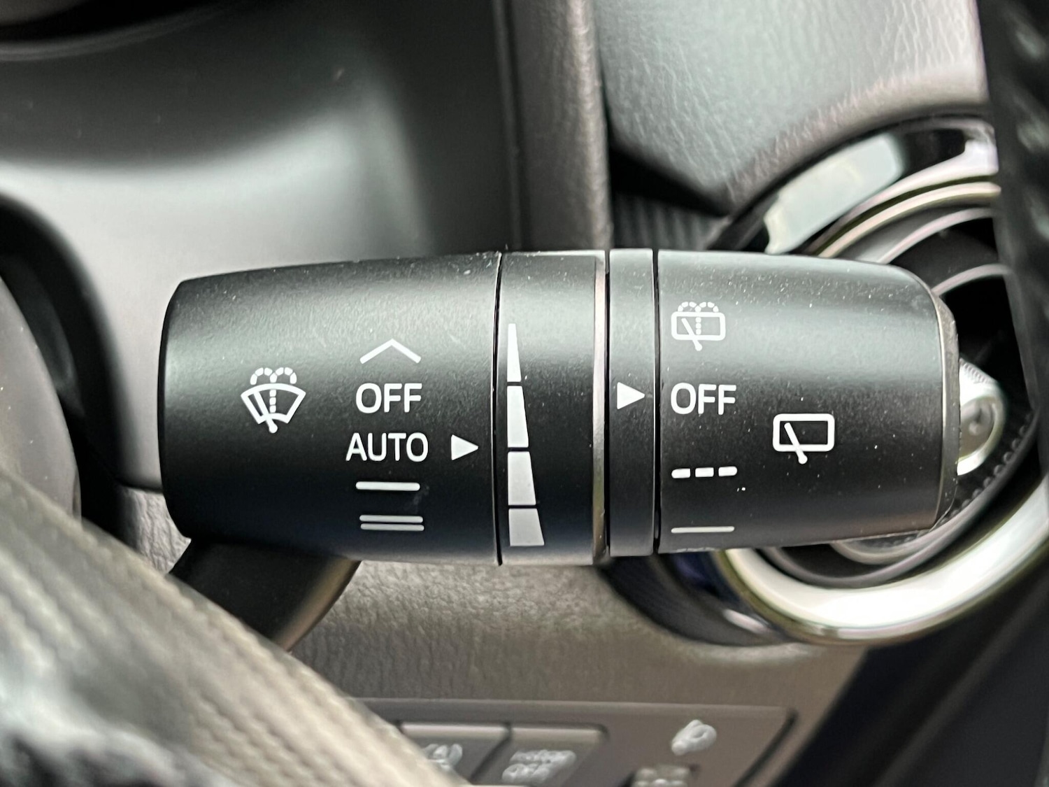 Used Mazda Mazda2 2016 for sale - 76953950: Photo 35