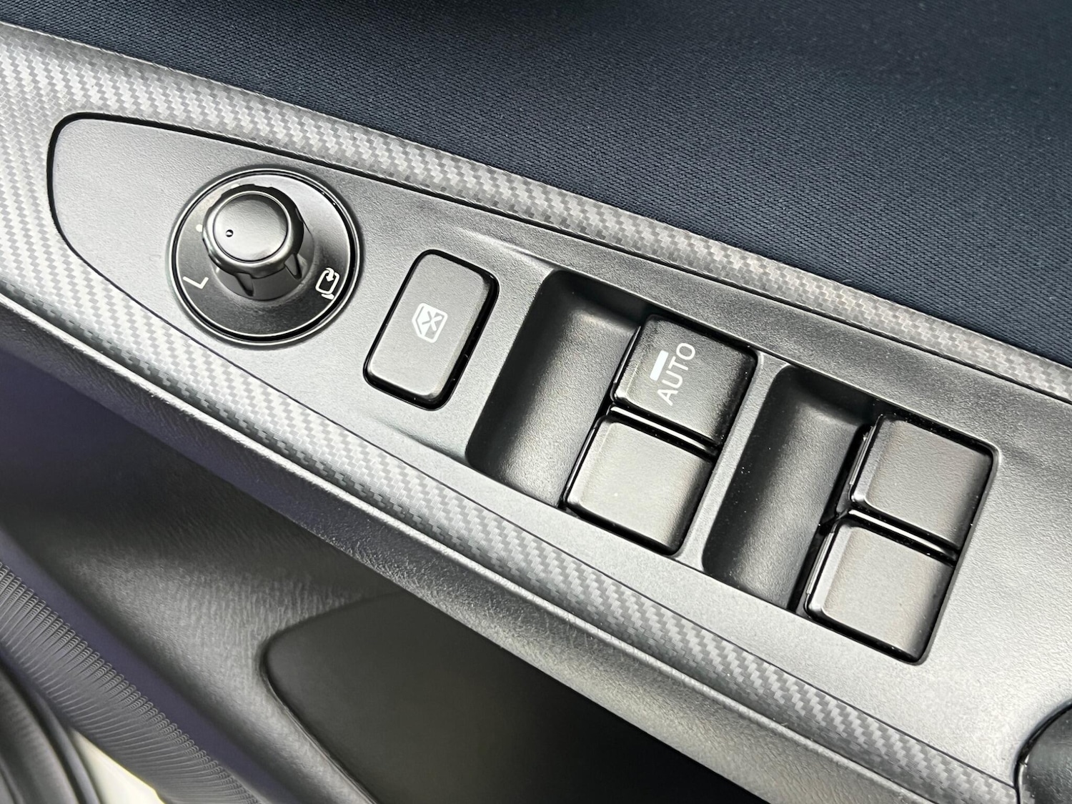 Used Mazda Mazda2 2016 for sale - 76953950: Photo 40