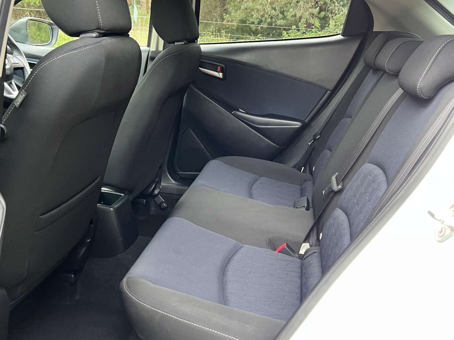 Used Mazda Mazda2 2016 for sale - 76953950: Photo 47