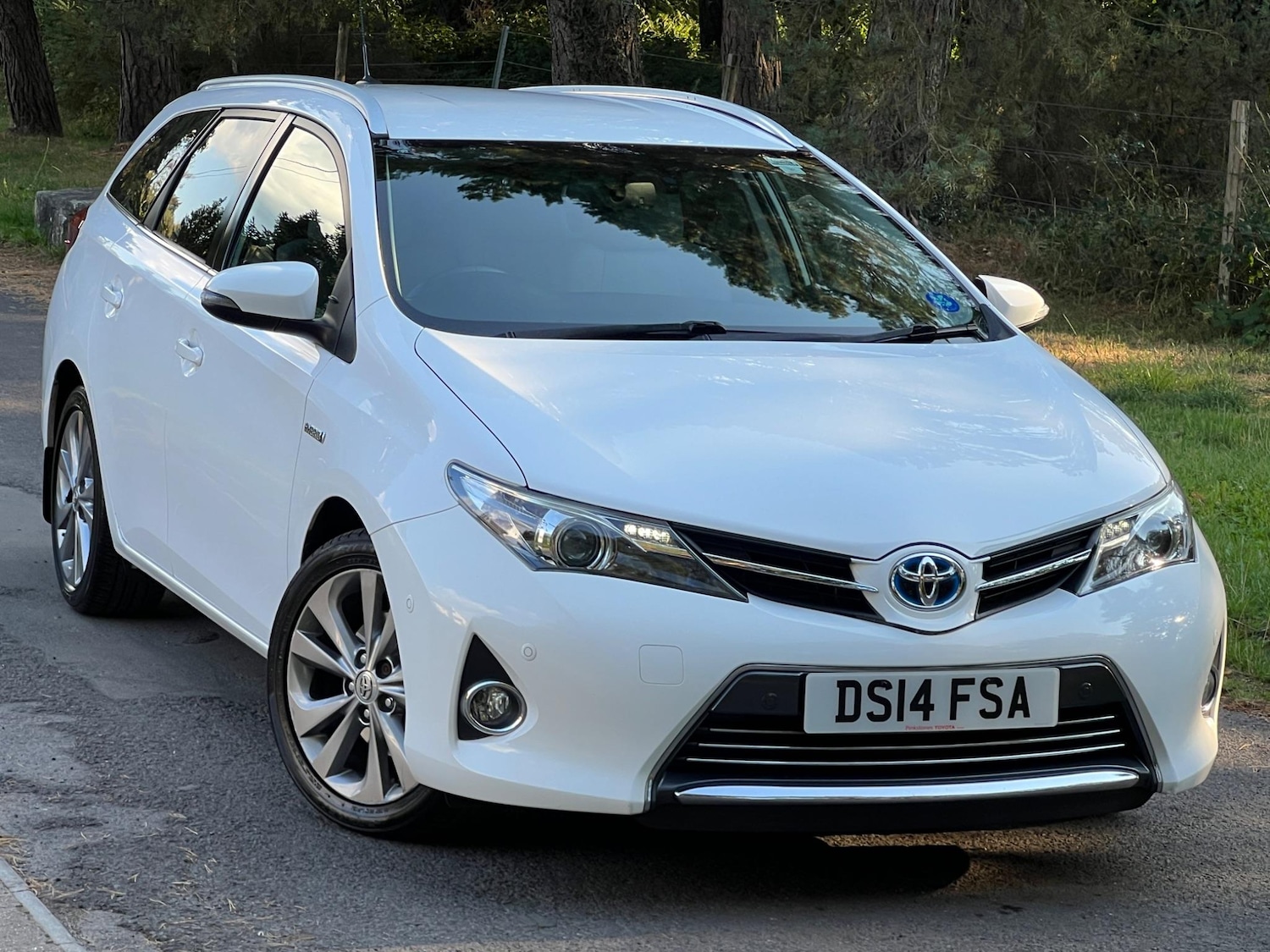 Used Toyota Auris 2014 for sale - 76953915: Photo 13