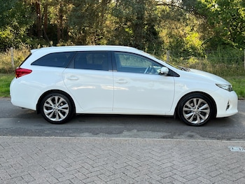 Used Toyota Auris 2014 for sale - 76953915: Photo