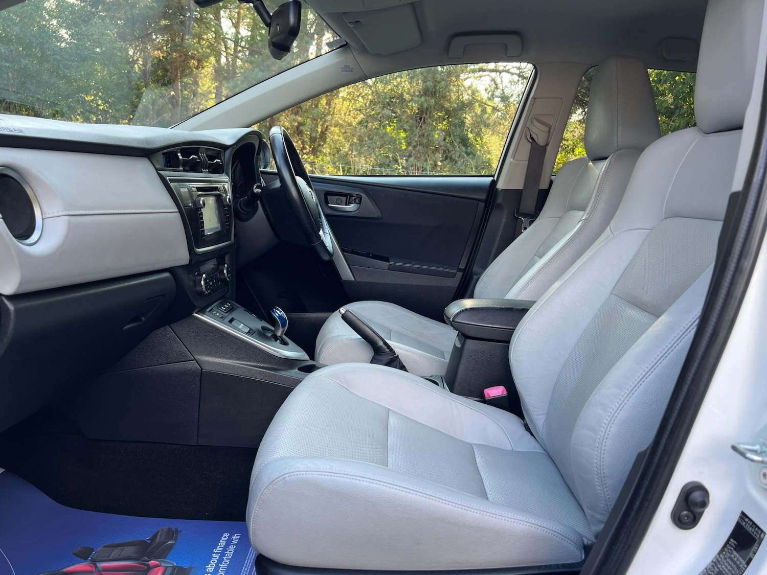 Used Toyota Auris 2014 for sale - 76953915: Photo 49