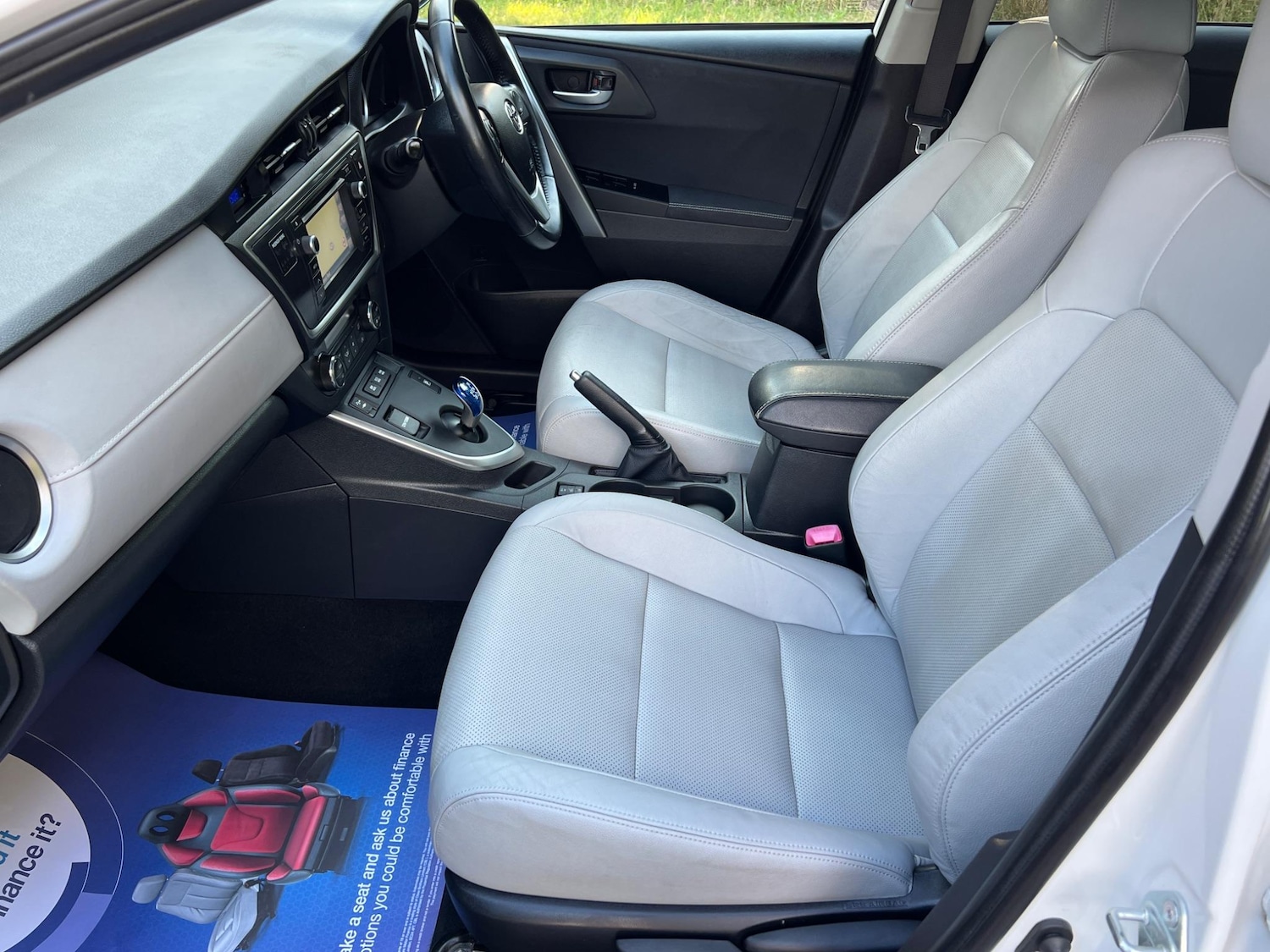 Used Toyota Auris 2014 for sale - 76953915: Photo 50