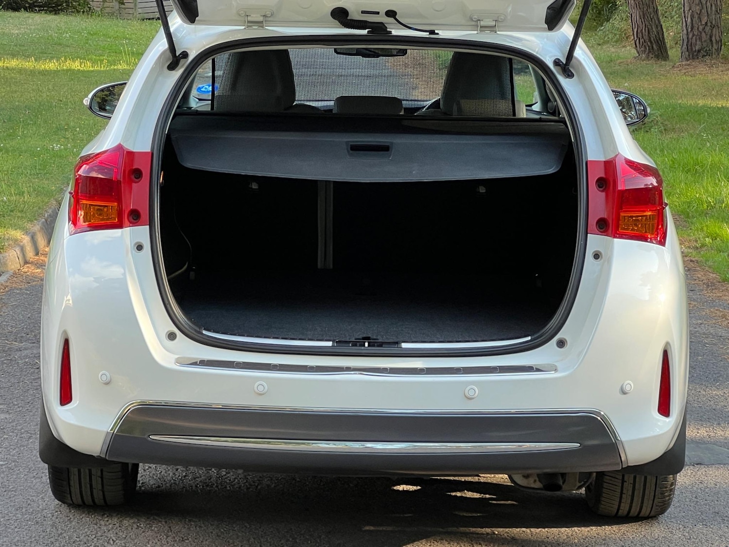 Used Toyota Auris 2014 for sale - 76953915: Photo 59