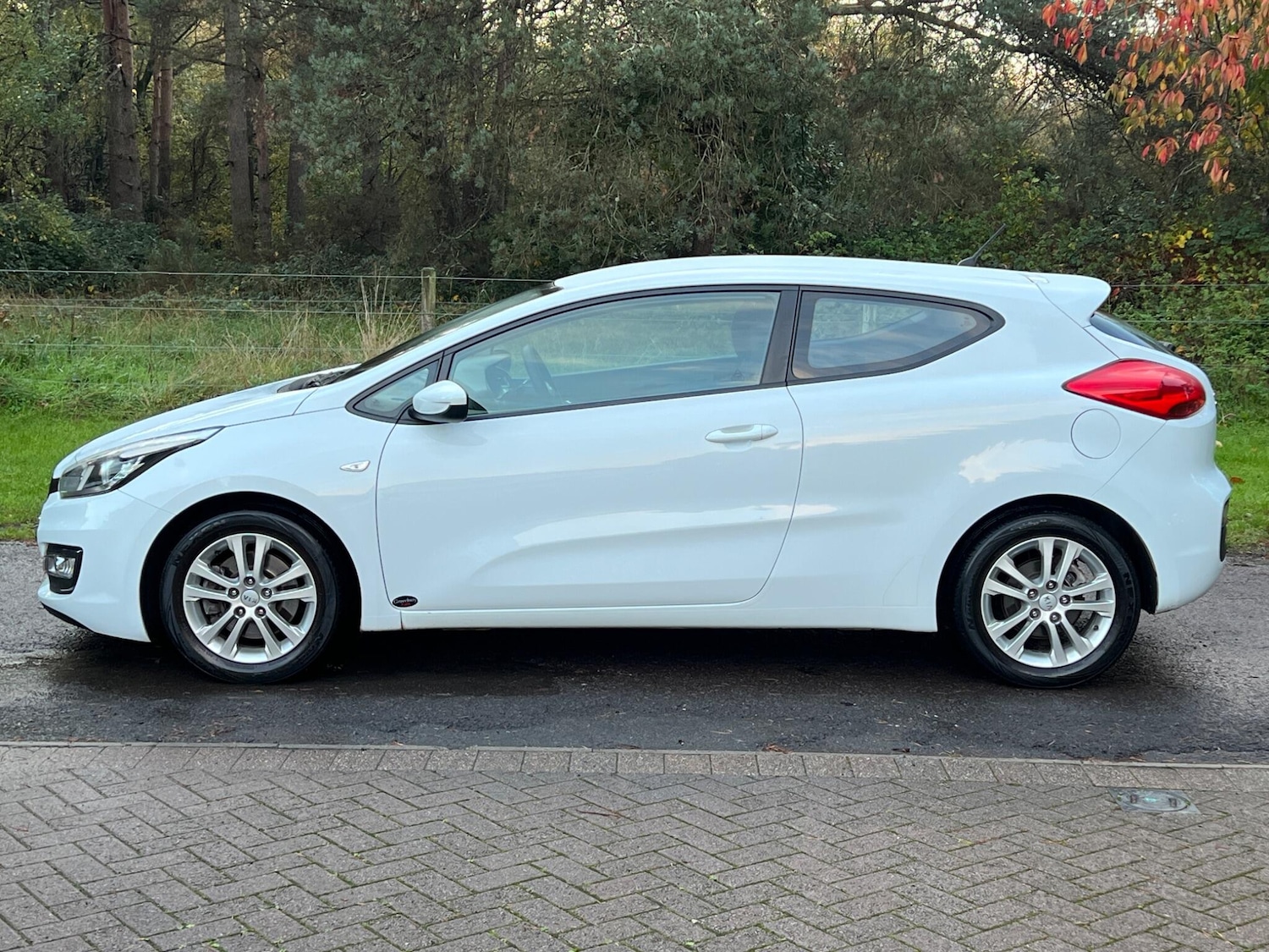 Used Kia Pro Ceed 2015 for sale - 76953943: Photo 22