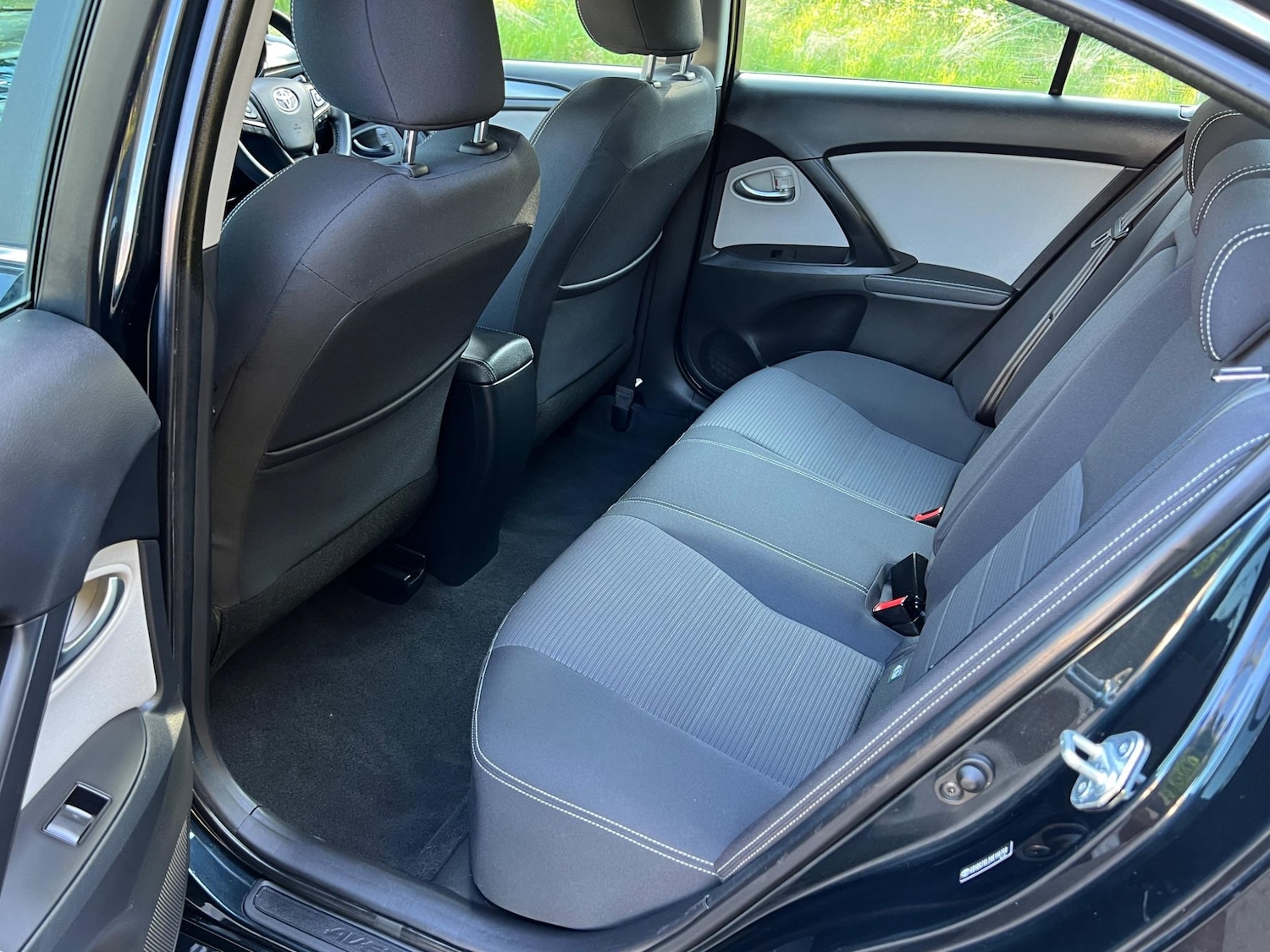 Used Toyota Avensis 2015 for sale - 77427698: Photo 44