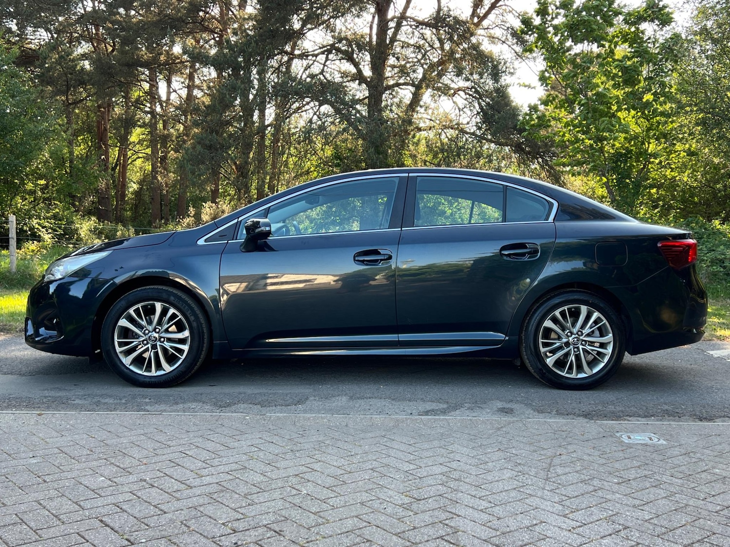 Used Toyota Avensis 2015 for sale - 77427698: Photo 47