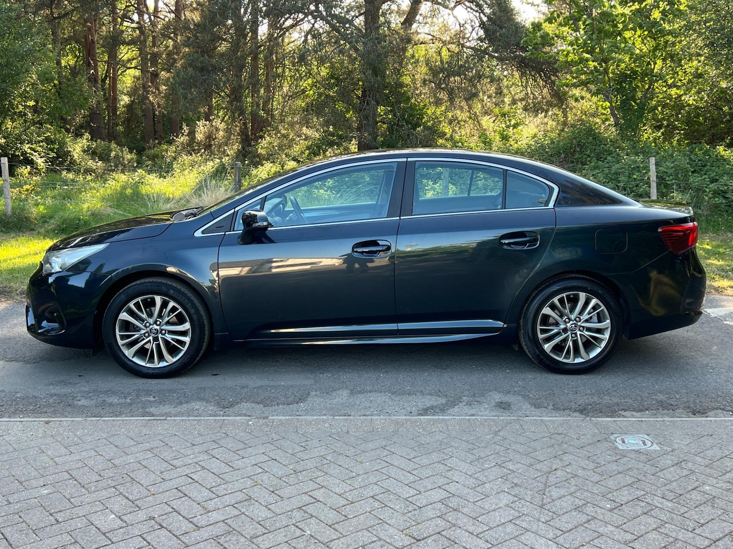 Used Toyota Avensis 2015 for sale - 77427698: Photo 48