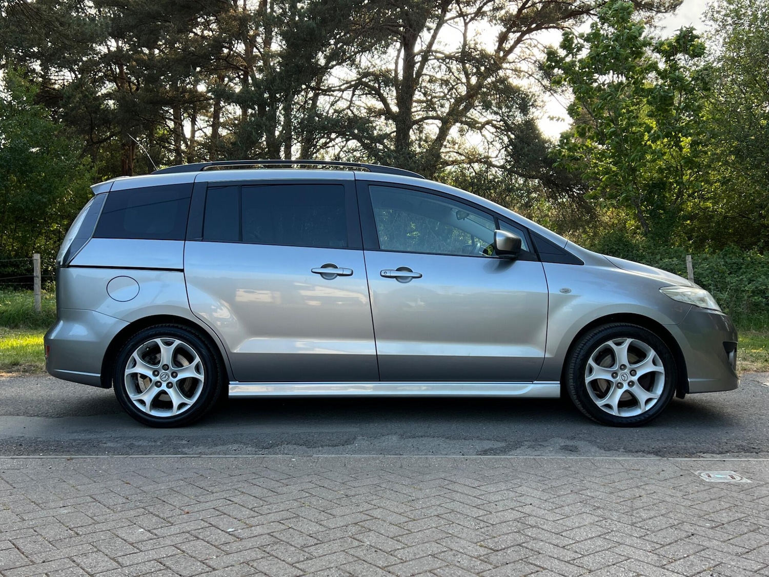 Used Mazda Mazda5 2010 for sale - 77427685: Photo 6
