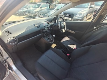 Used Mazda Mazda2 2012 for sale - 79506883: Photo