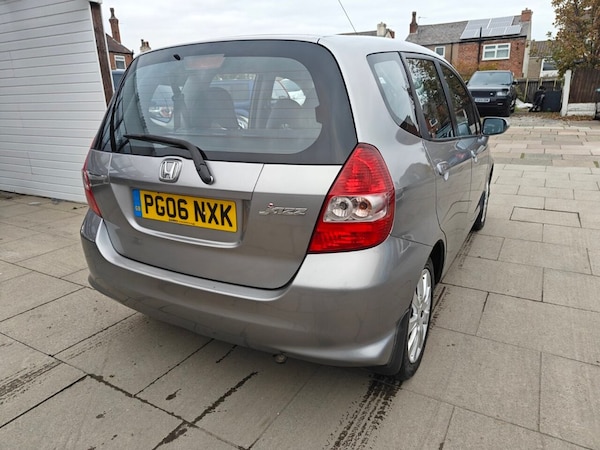 Used Honda Jazz 2006 for sale - 76304304: Photo 10