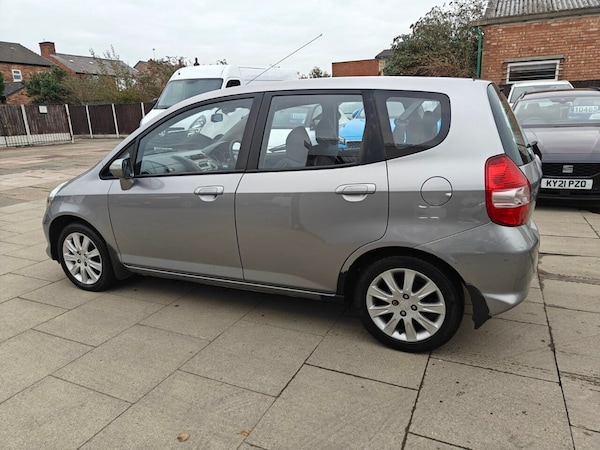 Used Honda Jazz 2006 for sale - 76304304: Photo 15