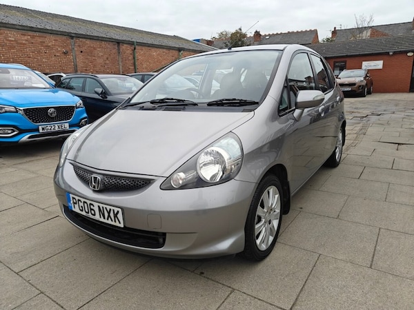 Used Honda Jazz 2006 for sale - 76304304: Photo 19