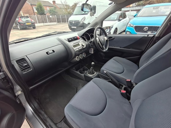 Used Honda Jazz 2006 for sale - 76304304: Photo 37