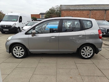 Used Honda Jazz 2006 for sale - 76304304: Photo 3