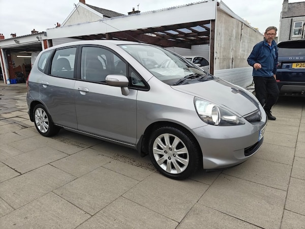 Used Honda Jazz 2006 for sale - 76304304: Photo 5