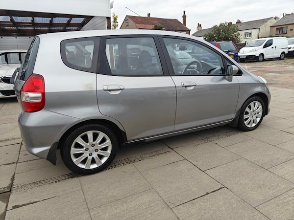 Used Honda Jazz 2006 for sale - 76304304: Photo 8