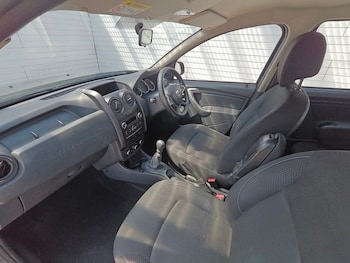 Used Dacia Duster 2017 for sale - 78919306: Photo