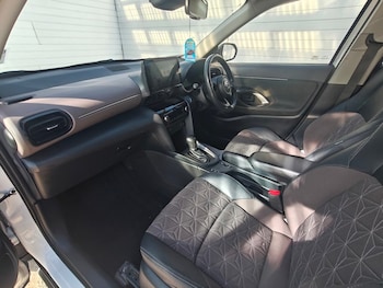 Used Toyota Yaris Cross 2022 for sale - 77703666: Photo