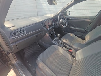 Used Volkswagen T-Roc 2019 for sale - 79167050: Photo