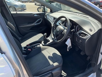 Used Vauxhall Astra 2019 for sale - 79276035: Photo
