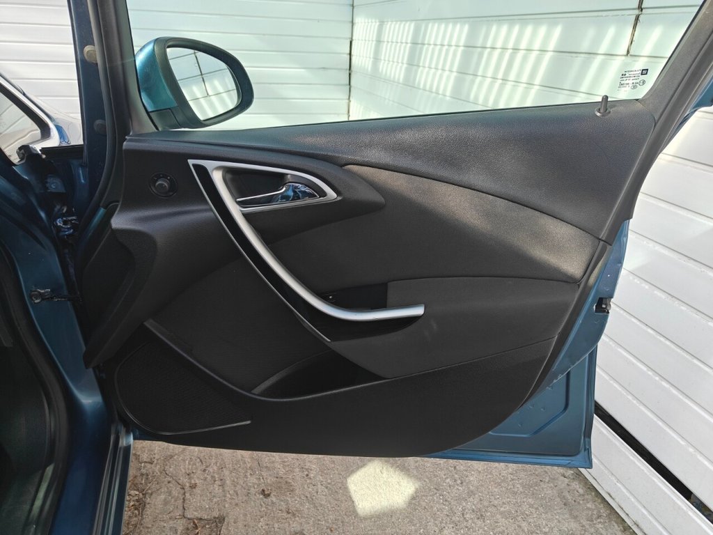 Used Vauxhall Astra 2014 for sale - 78110152: Photo 32