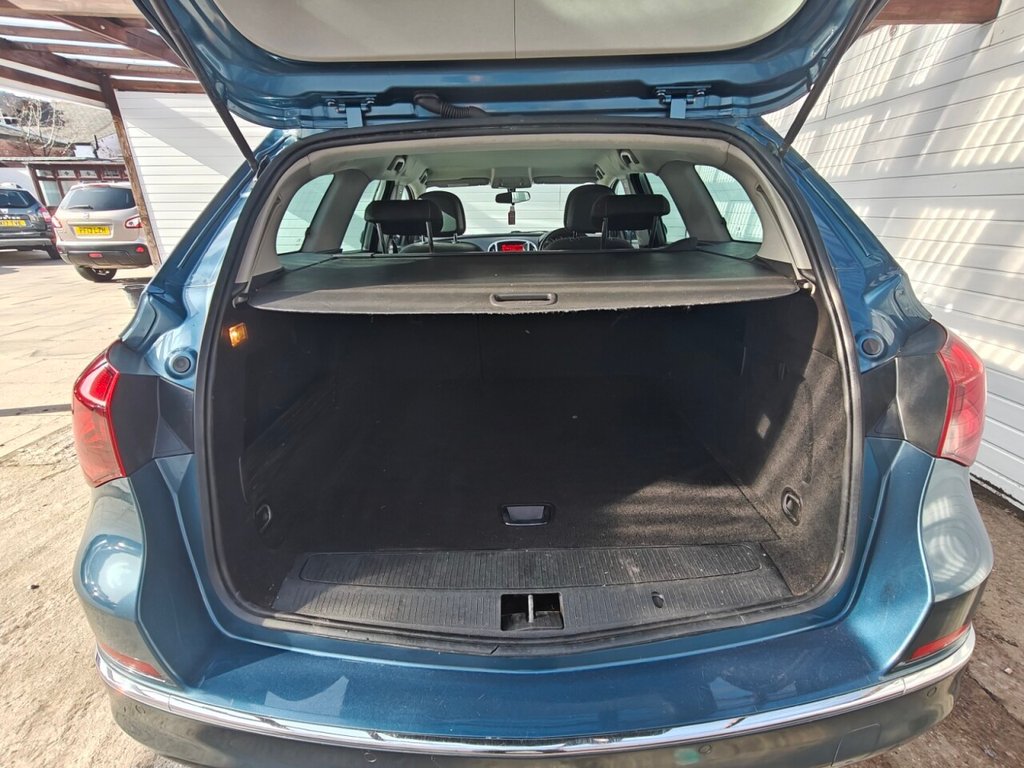 Used Vauxhall Astra 2014 for sale - 78110152: Photo 40