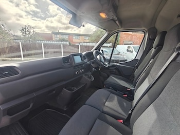 Used Renault Master 2022 for sale - 77953279: Photo