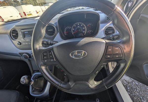 Used Hyundai i10 2014 for sale - 76291522: Photo 9