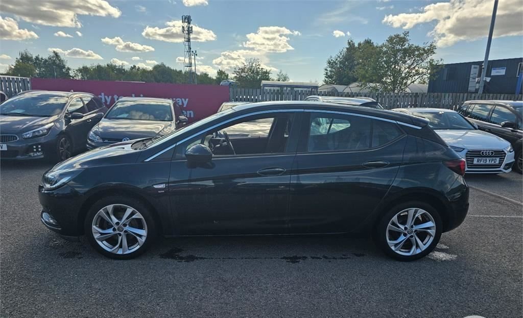 Used Vauxhall Astra 2018 for sale - 76068903: Photo 3