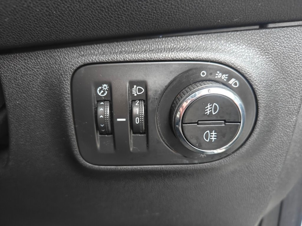 Used Vauxhall Corsa 2015 for sale - 77412941: Photo 50