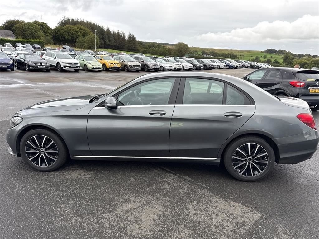 Used Mercedes-Benz C Class 2019 for sale - 77412936: Photo 3