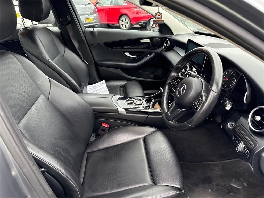Used Mercedes-Benz C Class 2019 for sale - 77412936: Photo 4