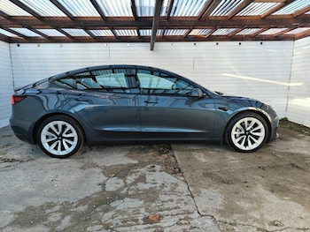 Used Tesla Model 3 2020 for sale - 77412947: Photo