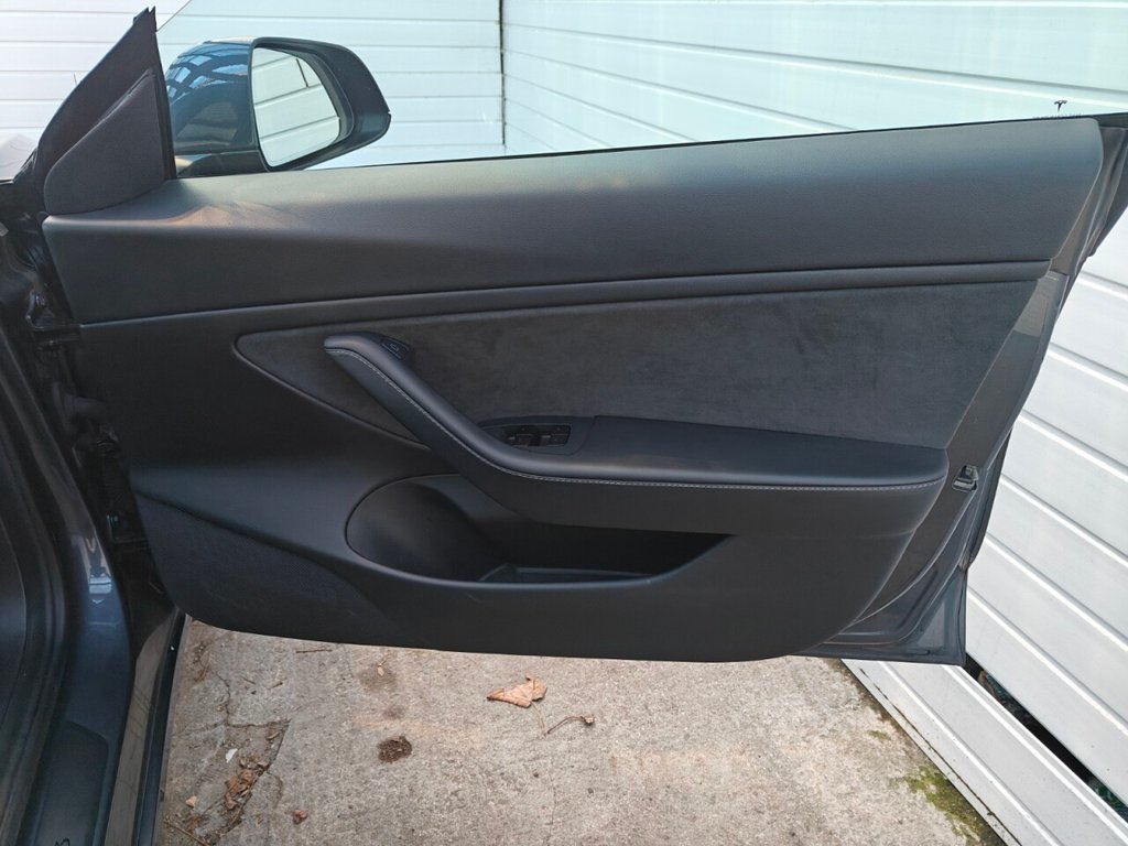 Used Tesla Model 3 2020 for sale - 77412947: Photo 32