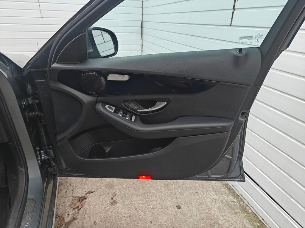 Used Mercedes-Benz C Class 2019 for sale - 78181233: Photo 31