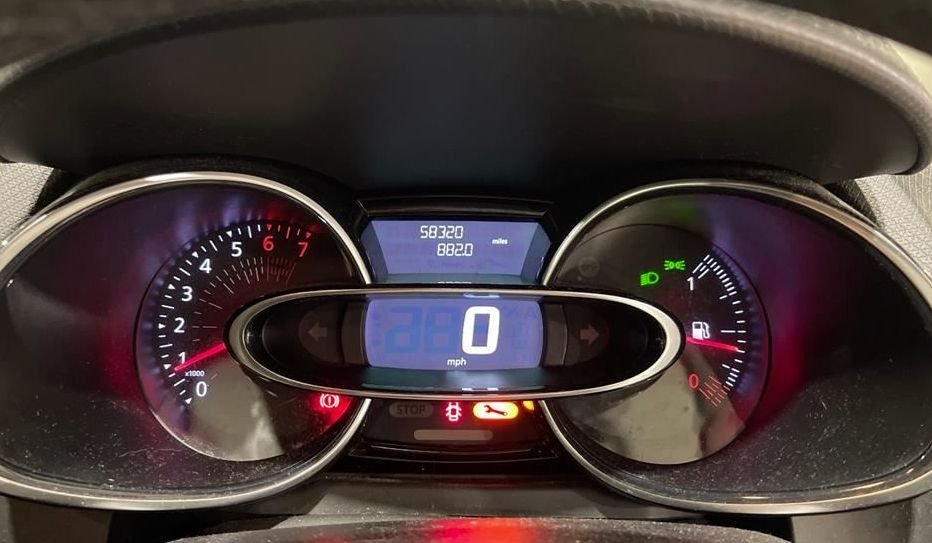 Used Renault Clio 2017 for sale - 77534845: Photo 11