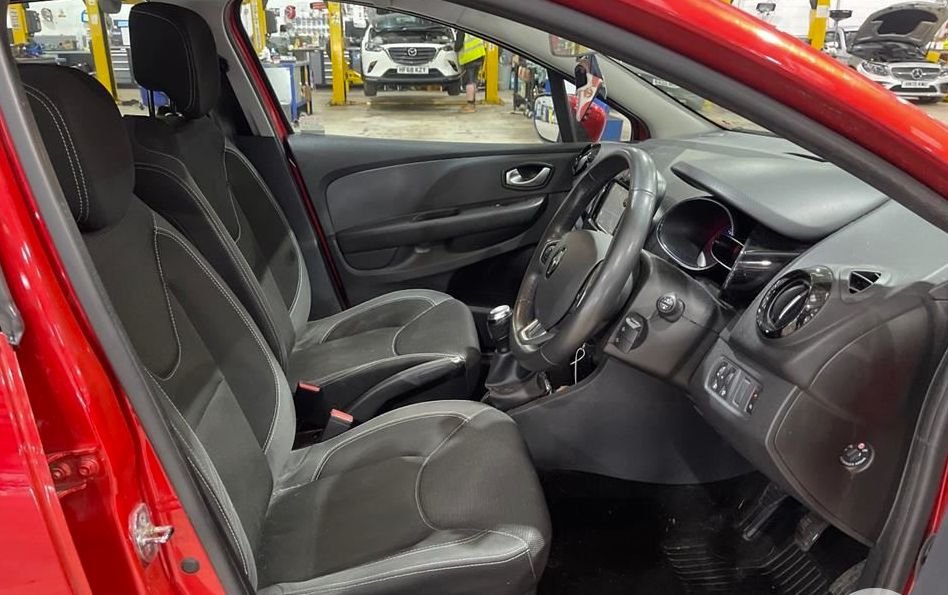 Used Renault Clio 2017 for sale - 77534845: Photo 4