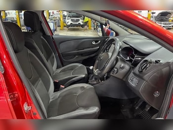 Used Renault Clio 2017 for sale - 77534845: Photo