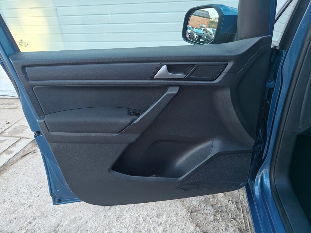 Used Volkswagen Caddy Maxi Life 2017 for sale - 77412946: Photo 48