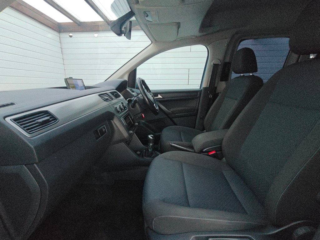 Used Volkswagen Caddy Maxi Life 2017 for sale - 77412946: Photo 50