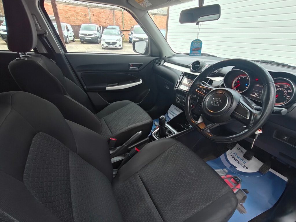 Used Suzuki Swift 2018 for sale - 77412942: Photo 33