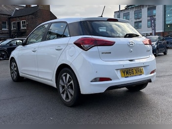 Used Hyundai i20 2017 for sale - 77412945: Photo