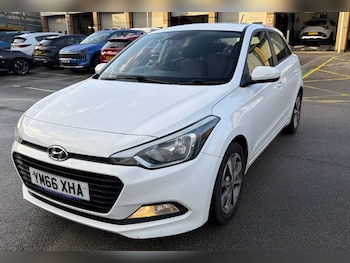 Used Hyundai i20 2017 for sale - 77412945: Photo
