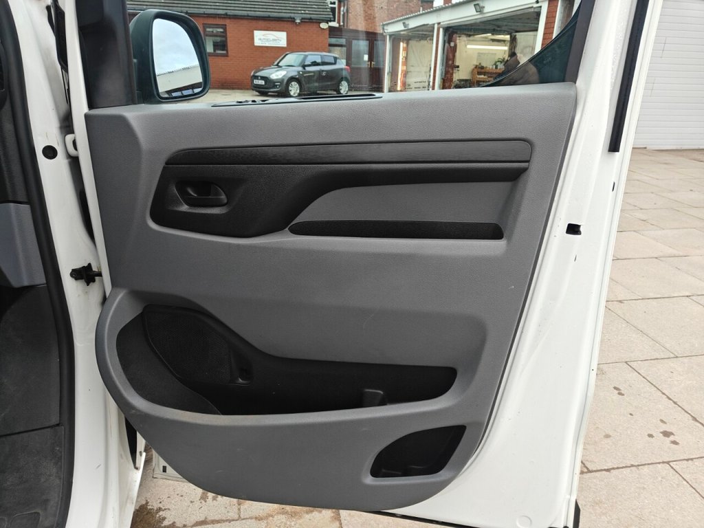 Used Vauxhall Vivaro 2021 for sale - 77412943: Photo 22