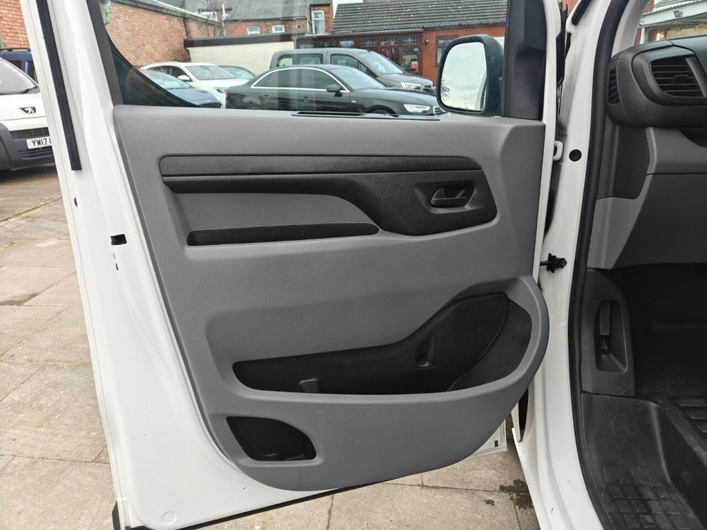 Used Vauxhall Vivaro 2021 for sale - 77412943: Photo 36