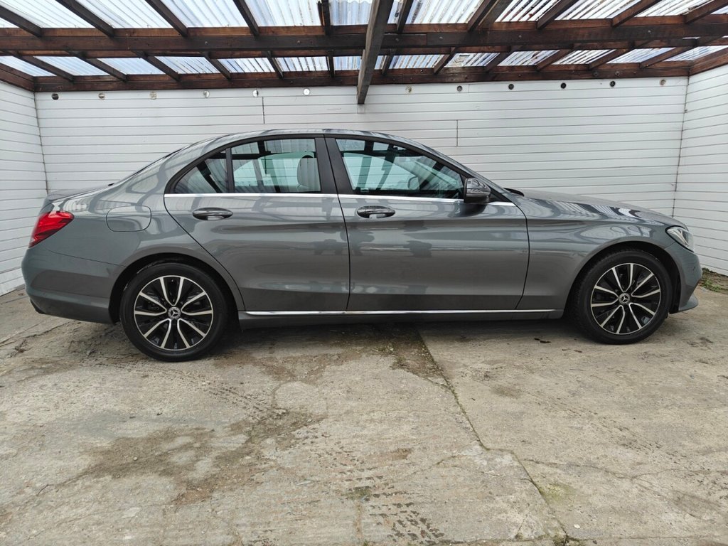 Used Mercedes-Benz C Class 2019 for sale - 77608403: Photo 2